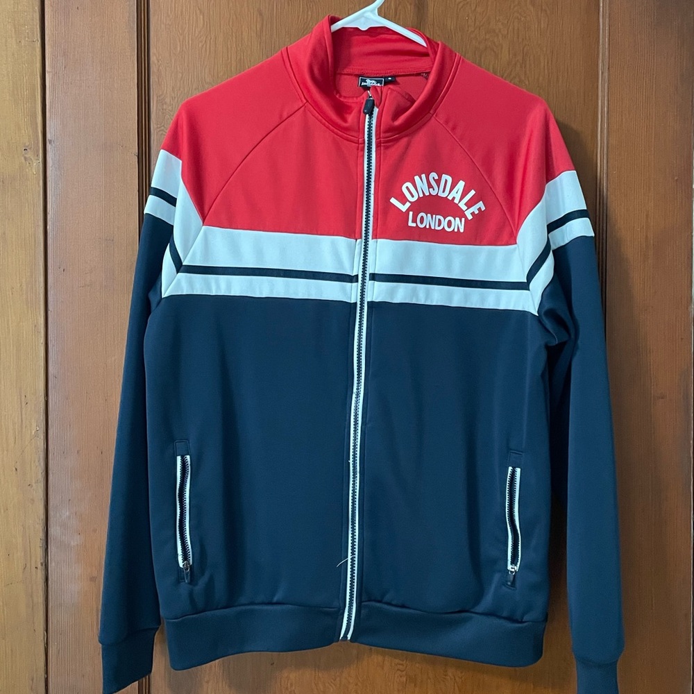 Small men’s Lonsdale track jacket.